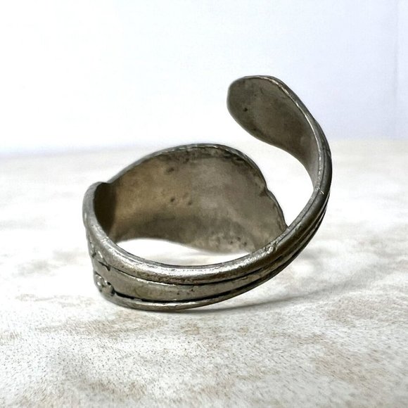 Silver Tone Floral Spoon Ring Adjustable Size 9 Vintage Style - Picture 4 of 5